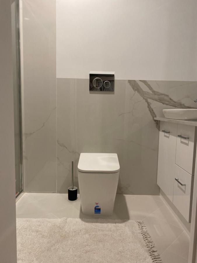 Guest Ensuite 7 Minutes From Airport Melbourne Exterior foto